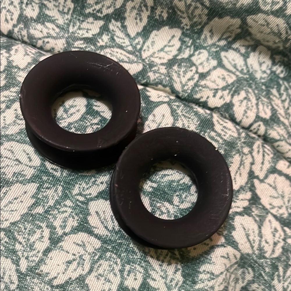 🖤26 mm Black Silicone Tunnel Gauges🖤